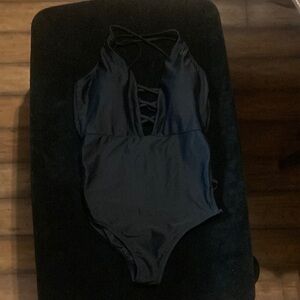 Size XL women’s black one piece swimsuit